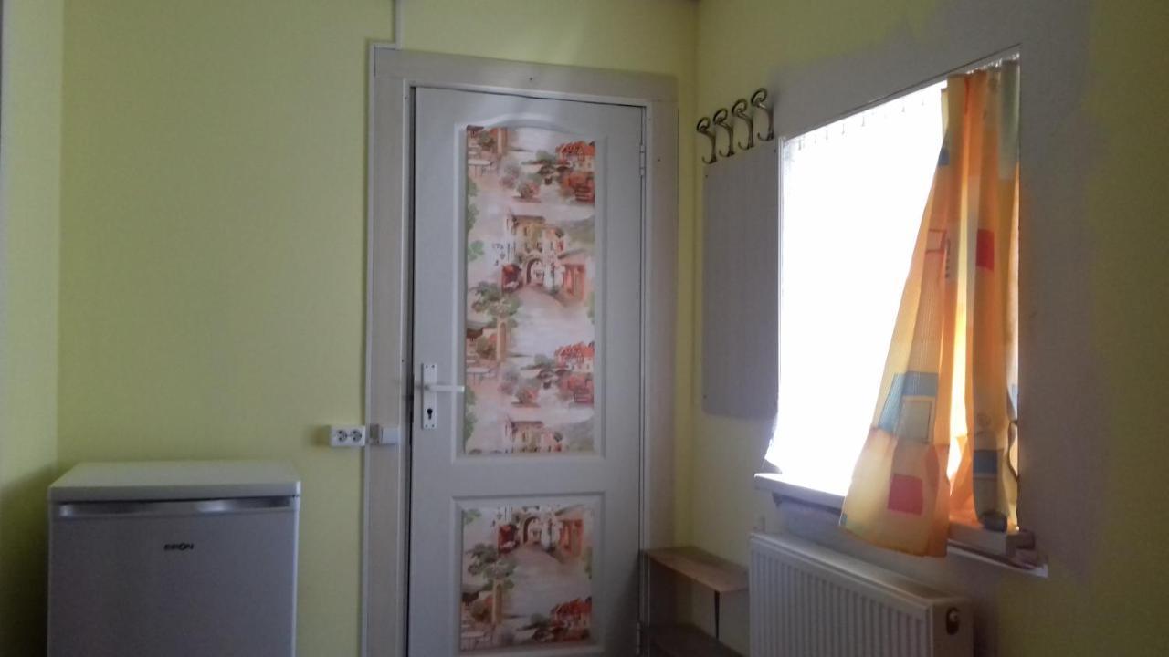 Avotu Stabu Private Flats In A Separate House For One Or Couple Riga Exterior photo
